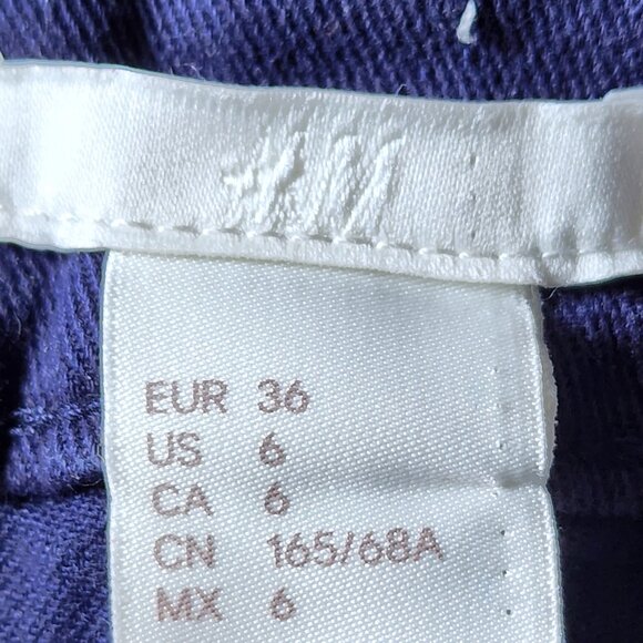 H&M Navy Blue Denim Shorts Size 6 - Picture 3 of 3